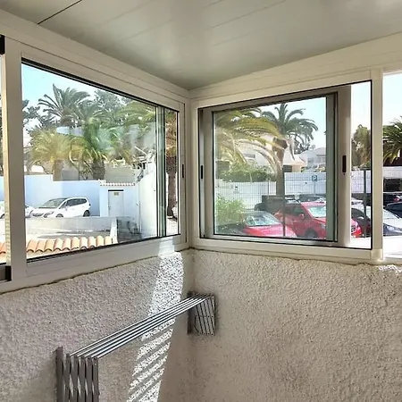 Gorgeous Bungalow With A Lovely Terrace Apartment